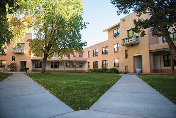 HOKONA RESIDENCE HALL